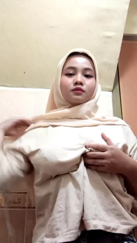 Bokep Indo Cewek Jilbab Toge Remas Toket