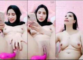 Video Bokep: Sexygirl Tocil Hijabers Colmek Santuy Nikmat