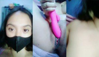 Miss Athena Ketagihan Colmek dengan Sex Toys Geter, Nonton Sekarang!